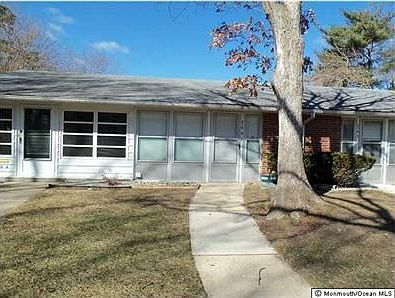 1st image of 216B Buckingham Ct