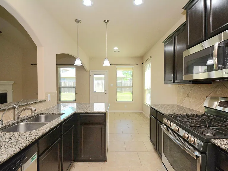 7418 Durango Creek Dr — Photo 18