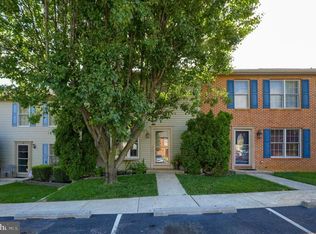 25 Battens Cir, Leola, PA 17540