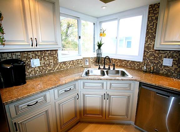 4th image of 2901 Creekside Dr