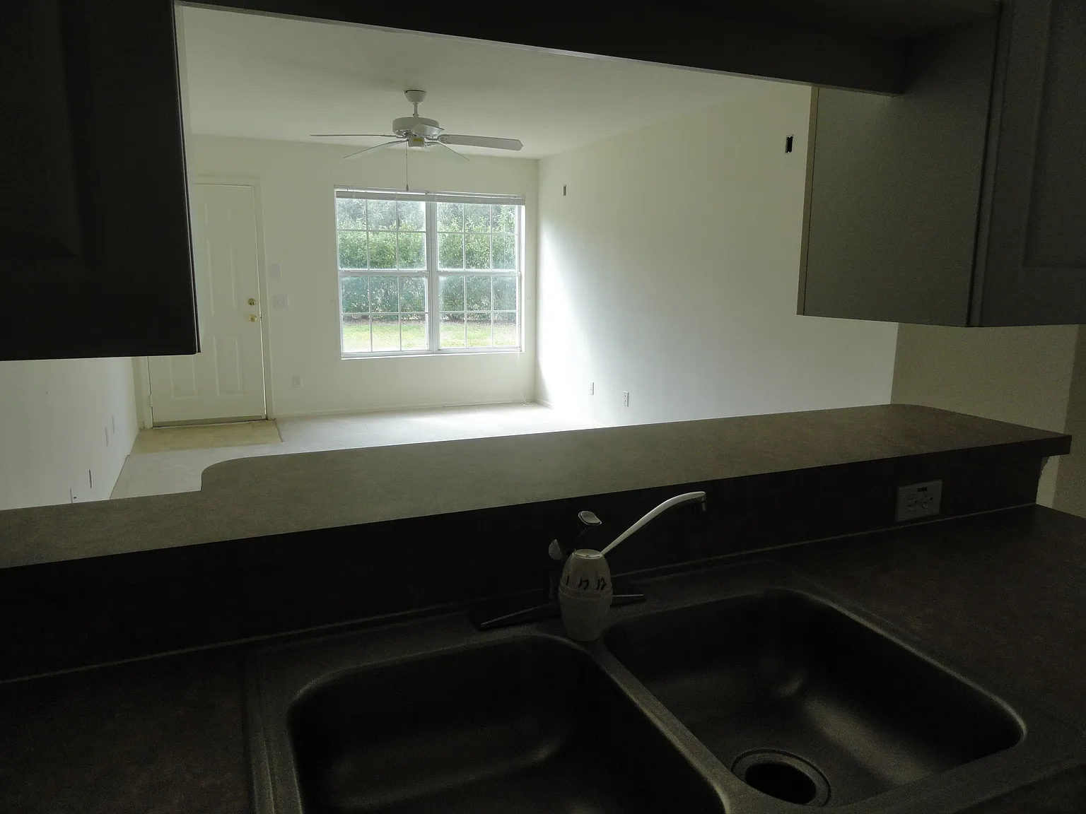 2 bed, 1029 sqft, $1,195 — Photo 2