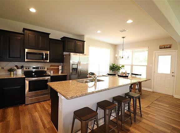 3rd image of 1044 Brownford Drive