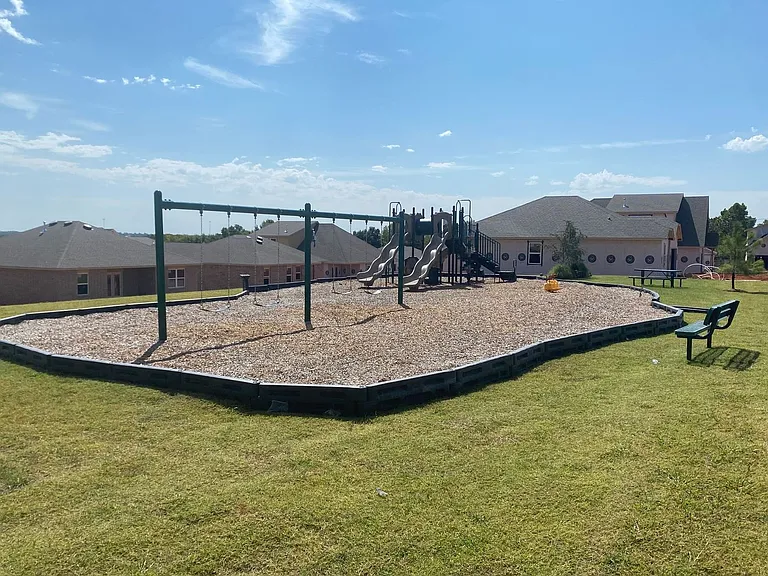 12405 Armstrong Dr — Photo 19