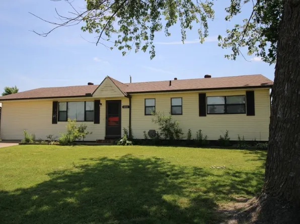 1404 W Margaret Pl, Rogers, AR 72756