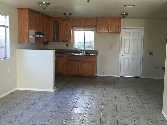 4th image of 5424 Elm Ave