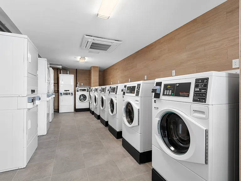 912 Broadway #3D — Photo 11