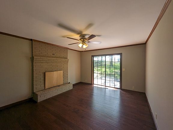 3rd image of 2444 Goff Dr