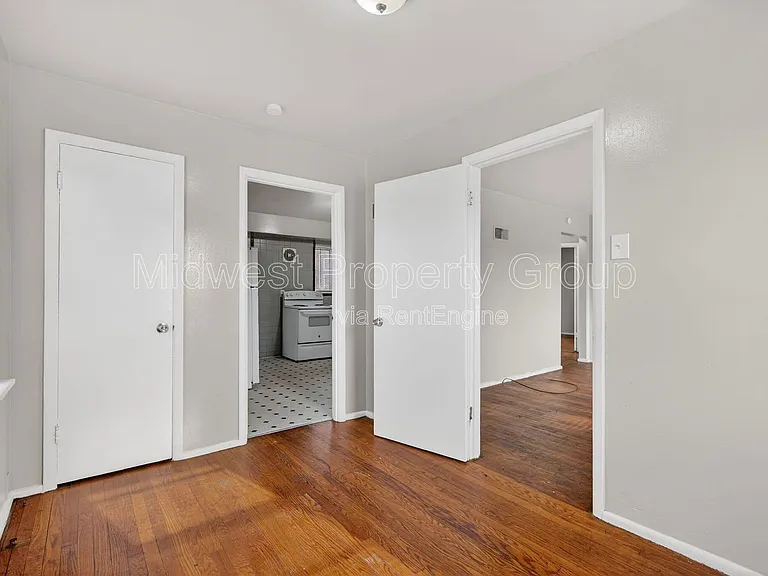 5900 Sheriton Dr — Photo 15