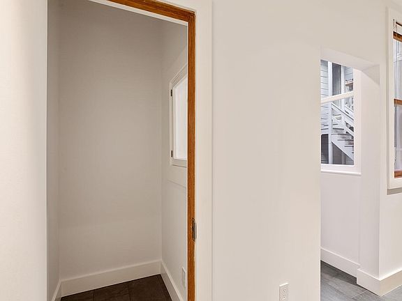 2nd image of 129 Julian Ave APT 1