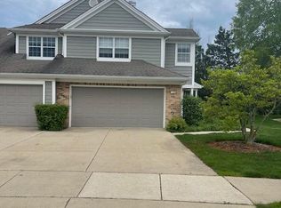 243 Woodstone Cir, Buffalo Grove, IL
