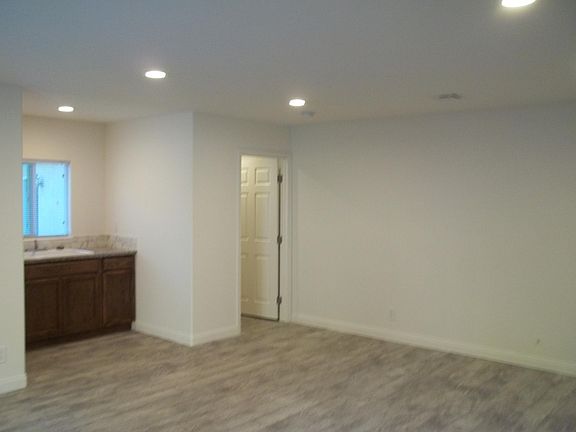 4th image of 1677 Sunnydale Ct