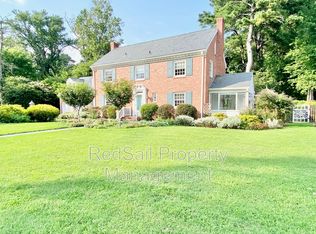 906 River Rd, Newport News, VA 23601
