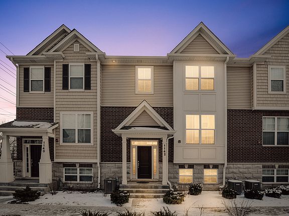 3rd image of 1142 Evergreen Ave #10-2