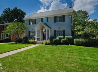 629 University Pl, Grosse Pointe, MI 48230
