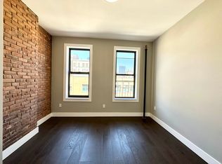 336 W 17th St APT 5B, New York, NY 10011