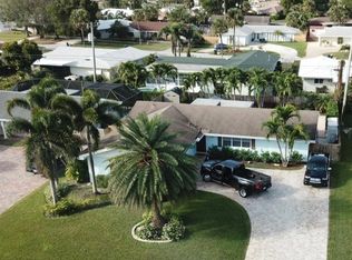 10179 Dogwood Ave, Palm Beach Gardens, FL 33410