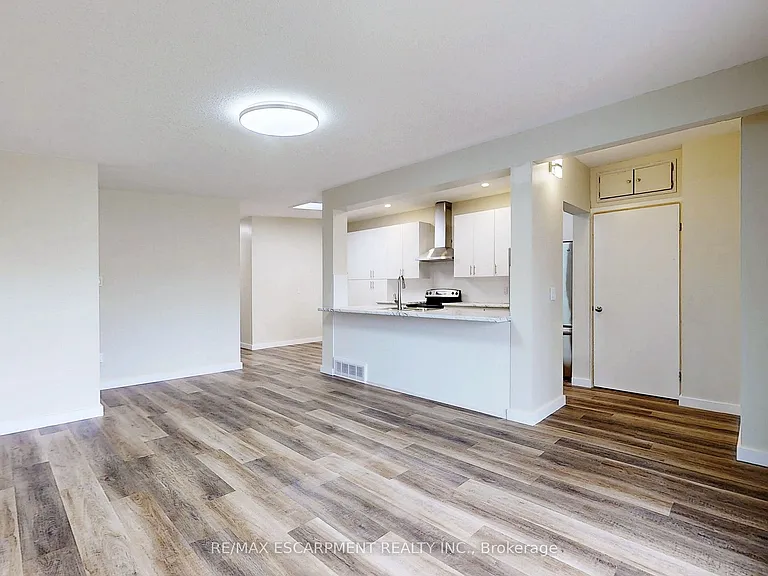 65 Fielding Cres #UPPER — Photo 10