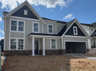 650 Crystal Lake Pkwy, Hoschton, GA 30548