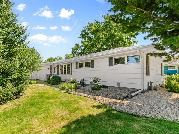 1791 Emerald Dr, New Brighton, MN 55112