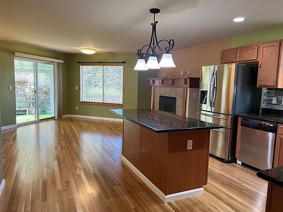 5th image of 1515 Grant Ave