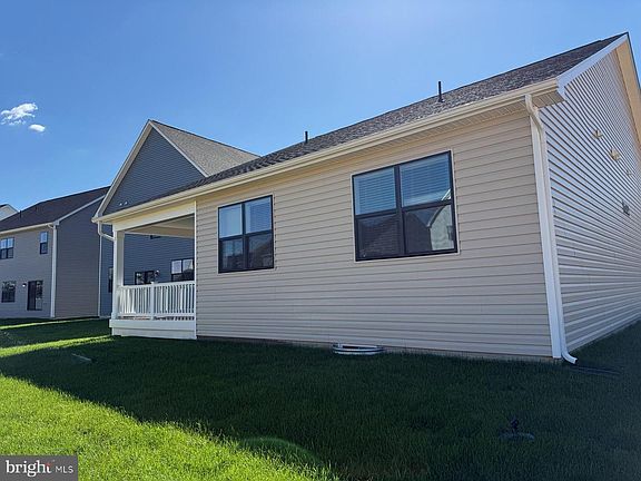 2nd image of 648 Hoot Owl Ln