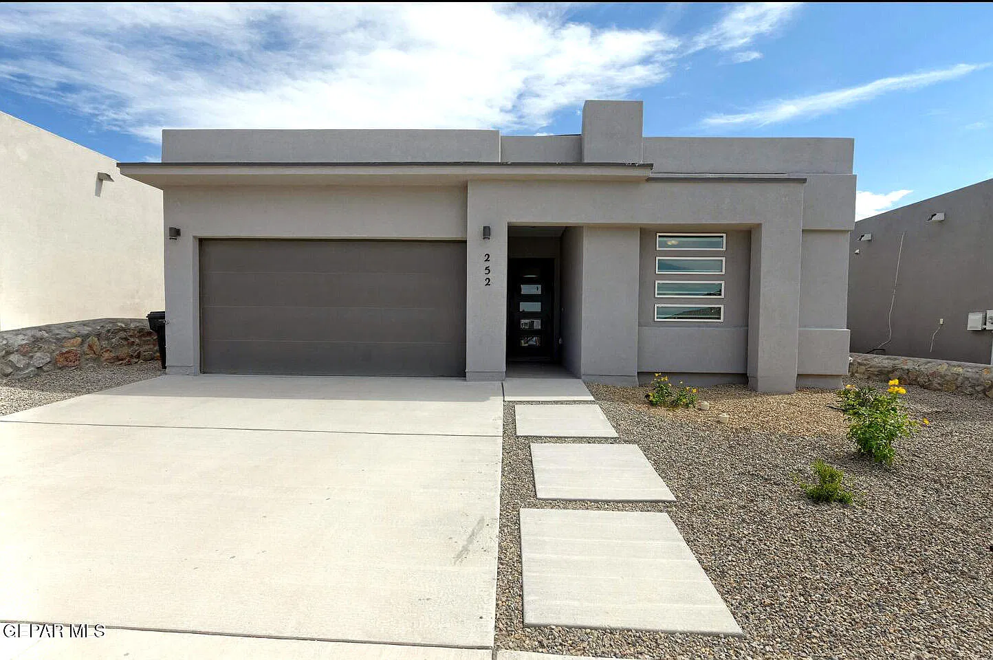4 bed, 2.5 bath, 1899 sqft, $2,150 — Photo 3