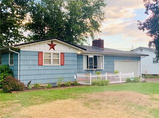 2924 Meadowbrook Dr, Point Pleasant, WV 25550