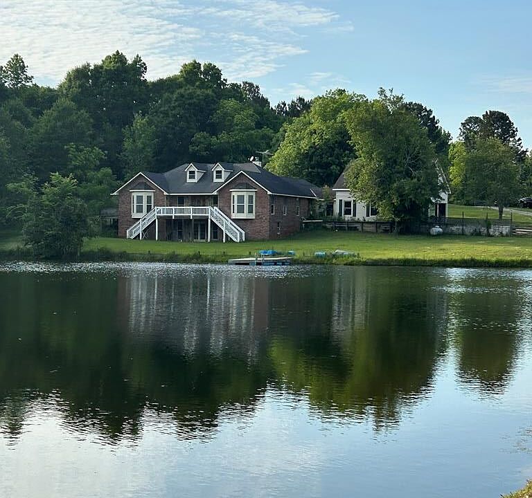 1st image of 1130 Lee Road 250
