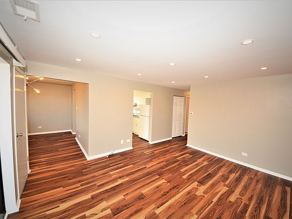 4th image of 9025 Lincoln Ct #24