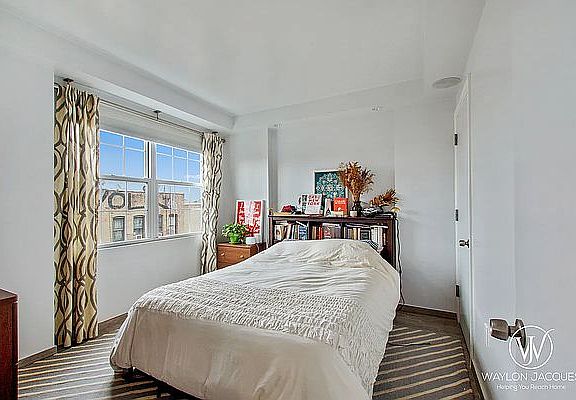 5th image of 379 Broadway APT 4B