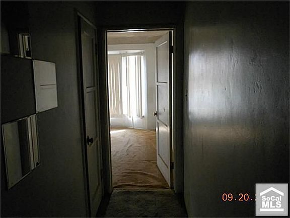 5th image of 10605 S Manhattan Pl