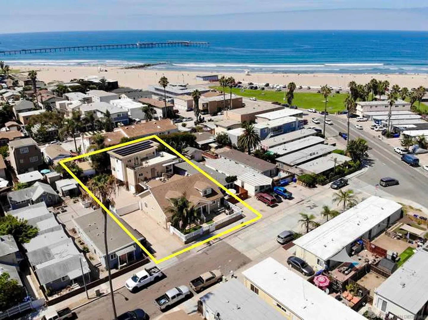 Fully Furnished Beach House in Ocean Beach! — Photo 2