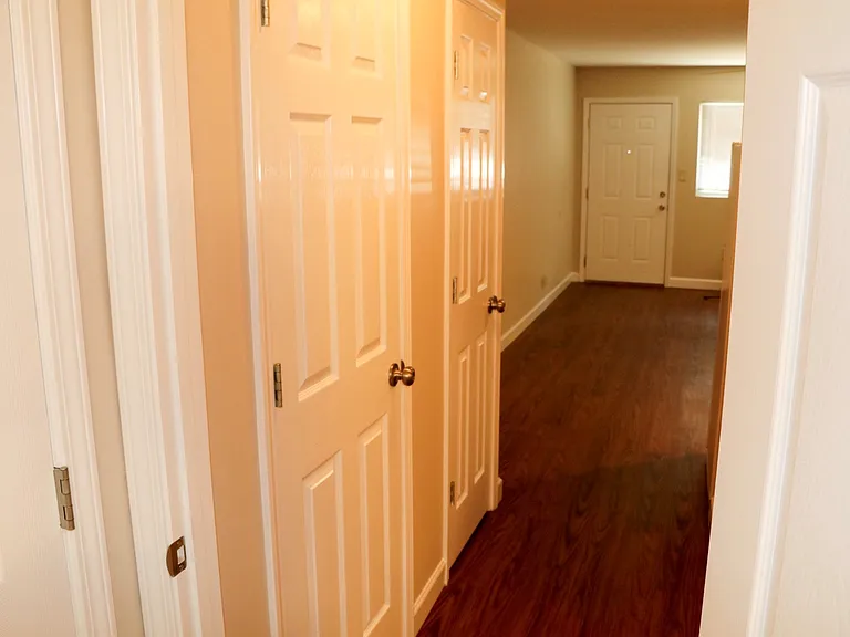 Highland Court — Photo 21