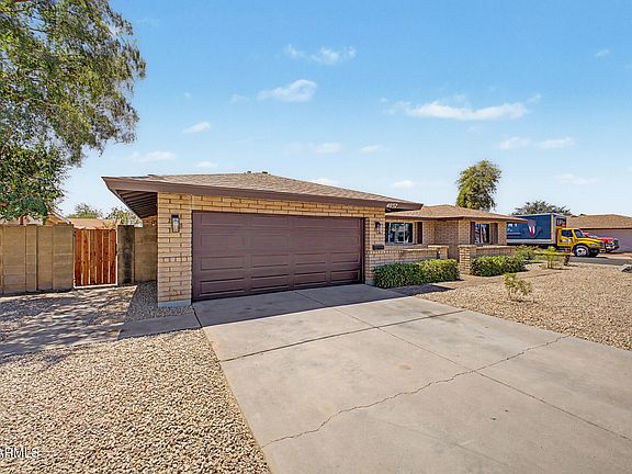 2nd image of 4037 W HAYWARD Avenue