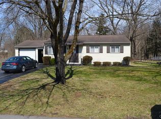 443 Jeanette Dr, Utica, NY 13502