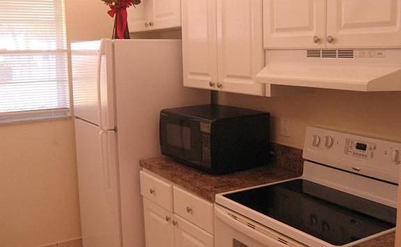3rd image of 500 SW Golfview Ter APT 127