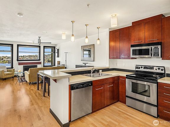 3rd image of 655 Crockett Street #B301