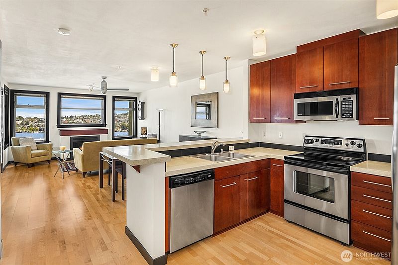 3rd image of 655 Crockett Street #B301