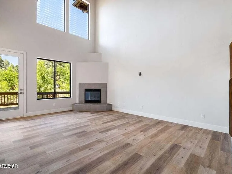 1400 W Navajo Ln #14 — Photo 3