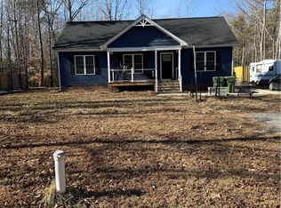 1124 Cheaneys Bridge Rd, Dunnsville, VA 22454