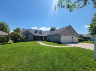 949 New Haven Ave, Fond Du Lac, WI 54935