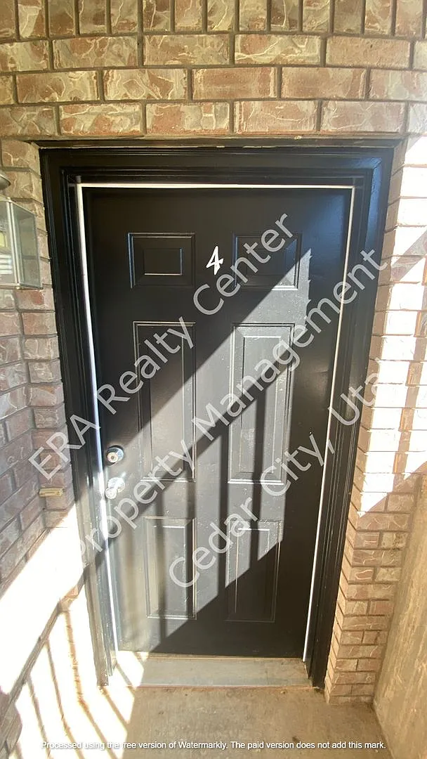 Move in Discount - 3 bedroom, 1 bathroom apartment in Parowan — Photo 3