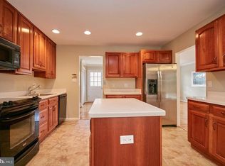 8233 Governors Ct, Alexandria, VA 22308