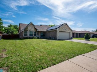 2549 Rialto Way, Grand Prairie, TX 75052