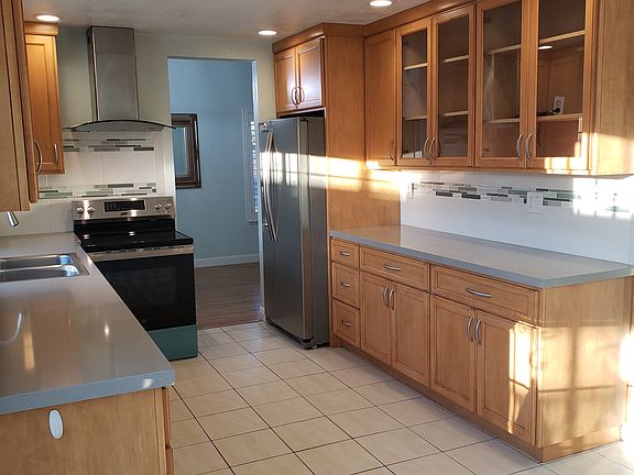 3rd image of 3203 Foxboro Pl