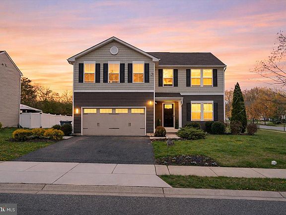 2nd image of 2 Ridgely Forest Dr