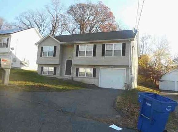 2nd image of 148 Traverse St