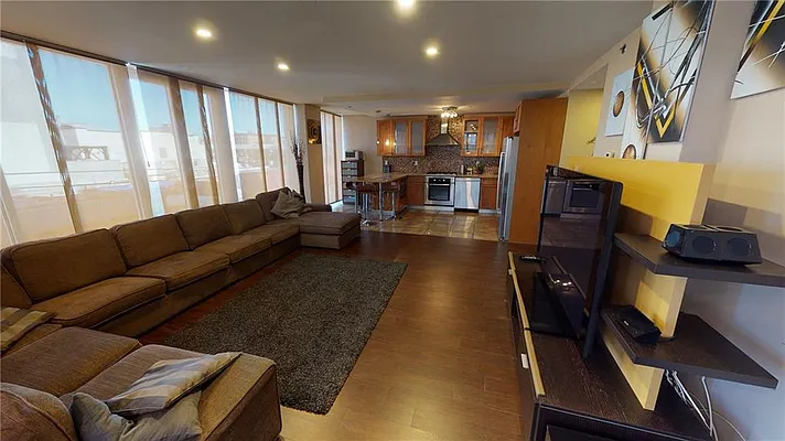 Sold by Remax Edge | media 24