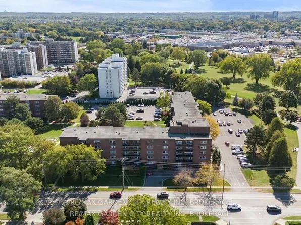 196 Scott St #517, Saint Catharines, ON L2N 5T2