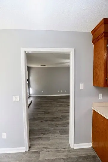 944 Twin Lakes Dr — Photo 33